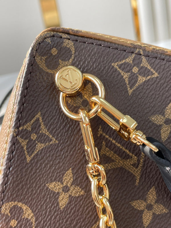 DADI 9 IN TELA CON MONOGRAMMA MARRONE E MONOGRAMMA RETRO, FERRAMENTA ORO