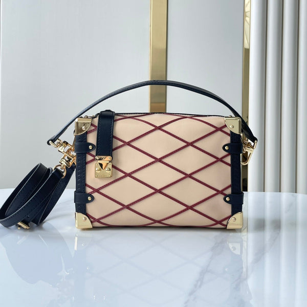 BAULE LATERALE 21 IN PELLE DI AGNELLO BEIGE ROSSA CON MOTIVO INCROCIATO E FERRAMENTA ORO