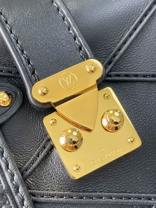 BAULE LATERALE MINI 18 IN PELLE DI AGNELLO NERA CON MOTIVO INCROCIATO E FERRAMENTA ORO