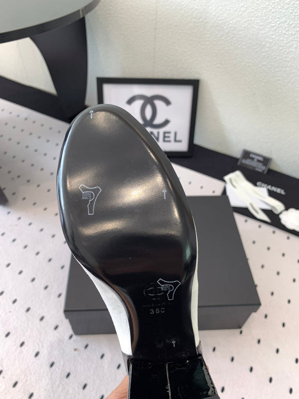 CC Short Boots 85mm White Black Wool Mix Glossy Cowhide 938069