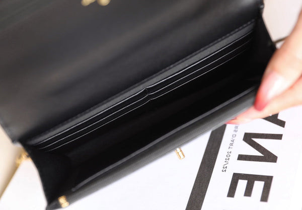 24b woc 19cm black lambskin gold hardware