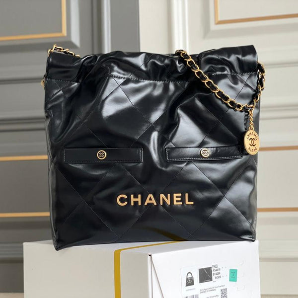 Borsa Hobo 22 CC 24K in pelle di agnello nera con finiture dorate