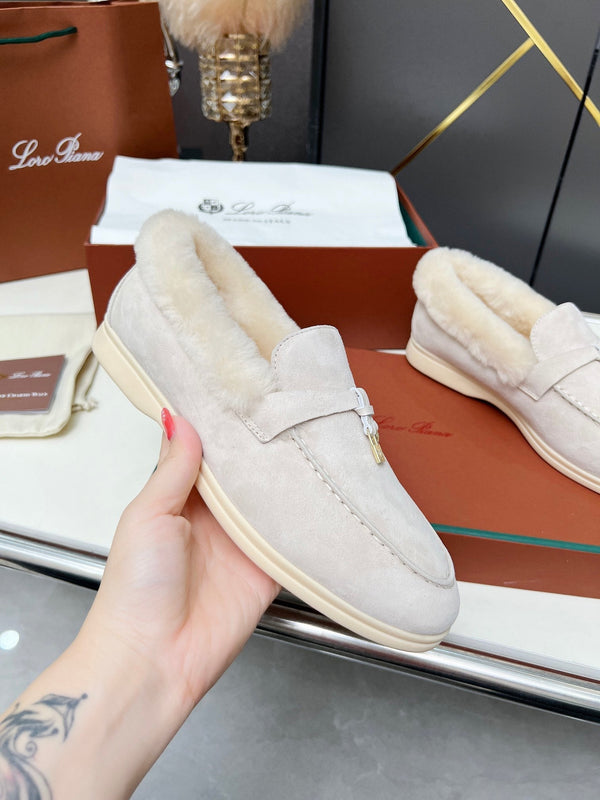 Mocassino LP Summer Charm Walk in pelle scamosciata color crema e pelliccia di agnello