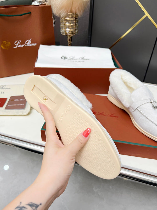 LP Summer Charm Walk Loafer Light Grey Suede Lamb Fur