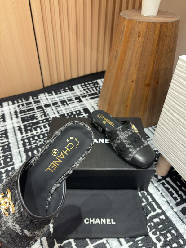 CC Mule 30mm In Black Wool Tweed And Lambskin Gold Hardware