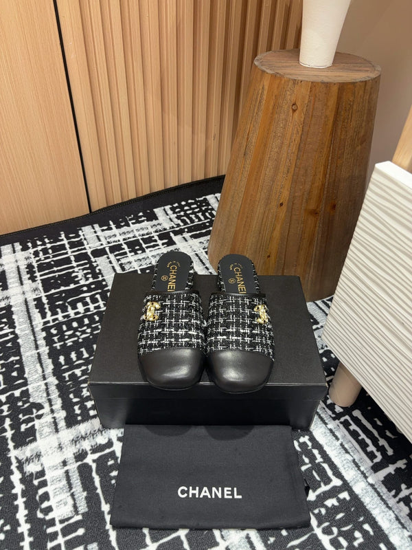 CC Mule 30mm In Black Mix White Wool Tweed And Lambskin