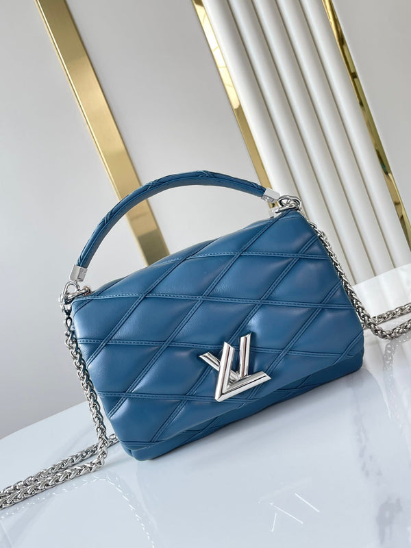 GO-14 PM 20 IN PELLE DI AGNELLO TRAPUNTATA TINTA INDACO CON FERRAMENTA IN ARGENTO