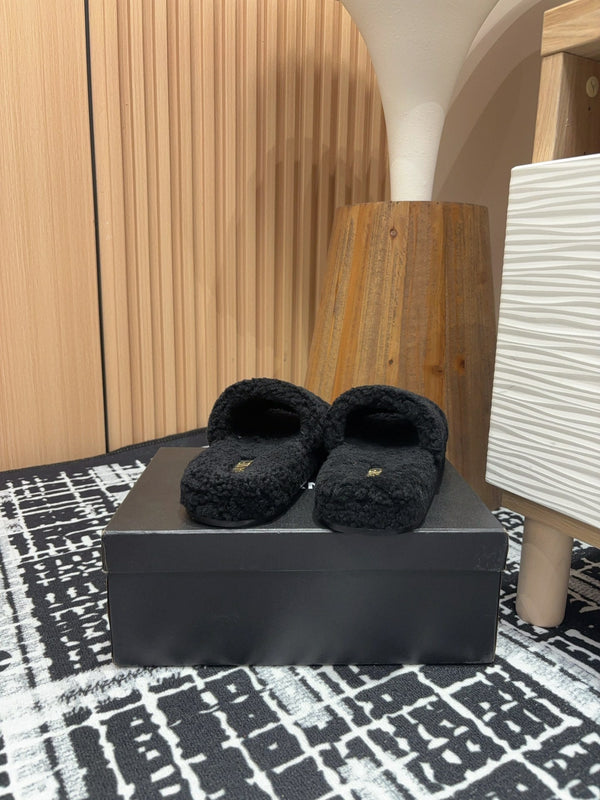 CC Slippers Black Wool Fleece