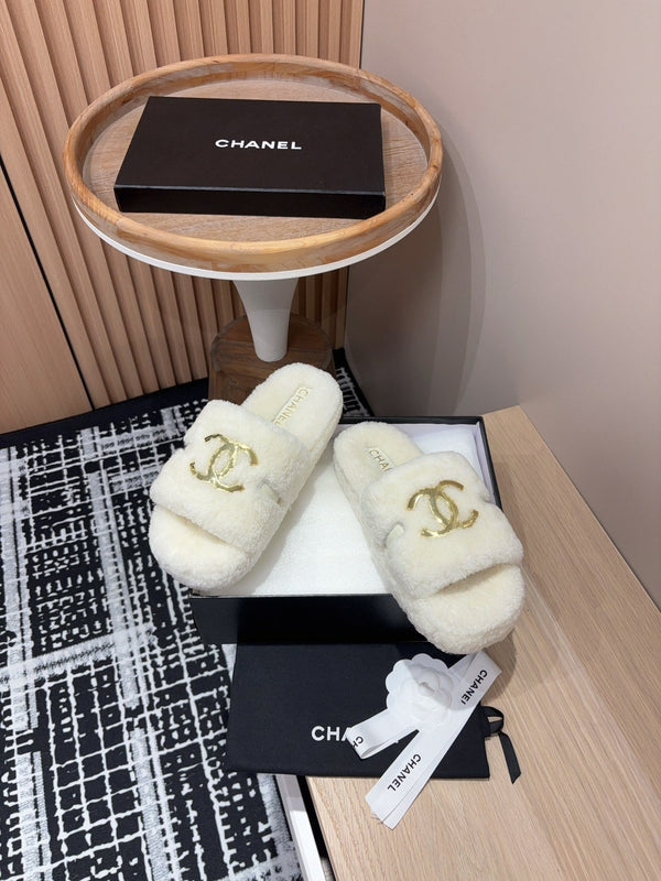 CC Slippers White Wool Fleece