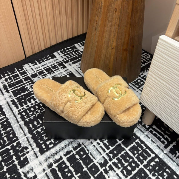 CC Slippers Beige Wool Fleece