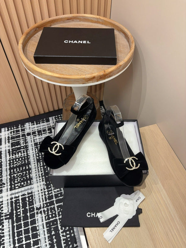 CC Mary Jane Black Bow Tie Velvet And Lambskin