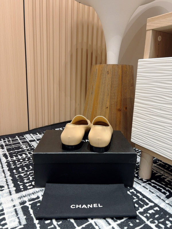 CC Moccasins Beige Lambskin