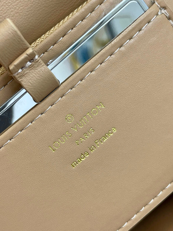 GO-14 PM 20 IN PELLE DI AGNELLO TRAPUNTATA COLOR CERVO CHIARO CON FERRAMENTA ORO