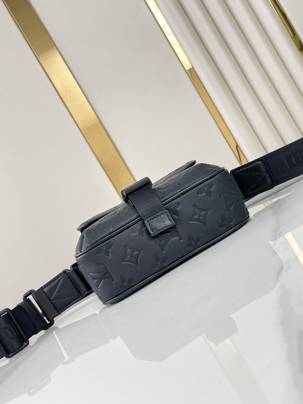 GETAWAY MESSENGER 18 IN PELLE DI VITELLO GOFFRATA NERA