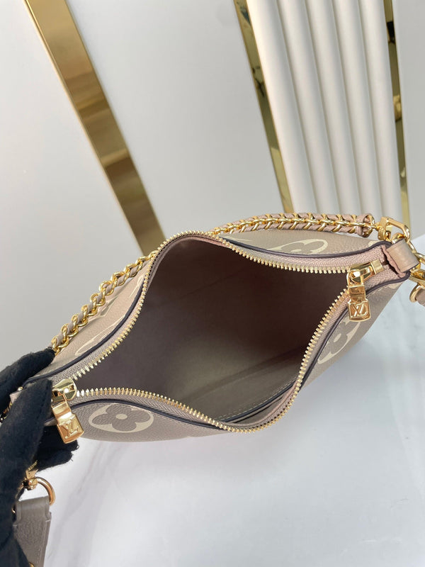 BOULOGNE 29 IN PELLE CON STAMPA MONOGRAMMA GRIGIO TORTORA E CREMA, FERRAMENTA ORO