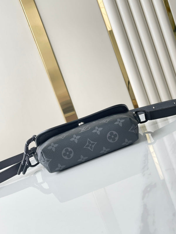 PORTAFOGLIO INDOSSABILE PULSE 22 IN TELA RIVESTITA MONOGRAM ECLIPSE GUN METAL