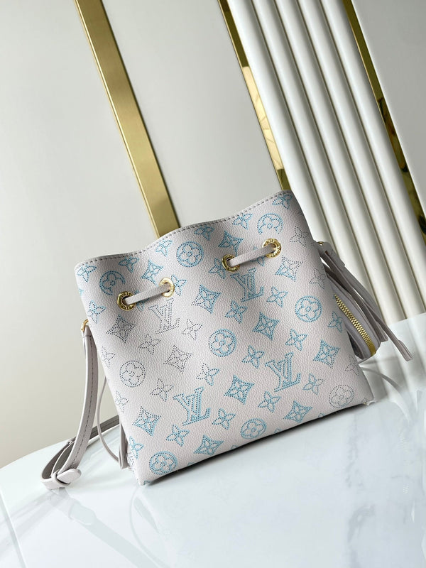 BELLA 22 IN PELLE DI VITELLO TRAFORATA BLUME CON FERRAMENTA ORO