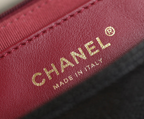 CC 24K Flap Bag 23cm Black Grained Calfskin Gold Hardware