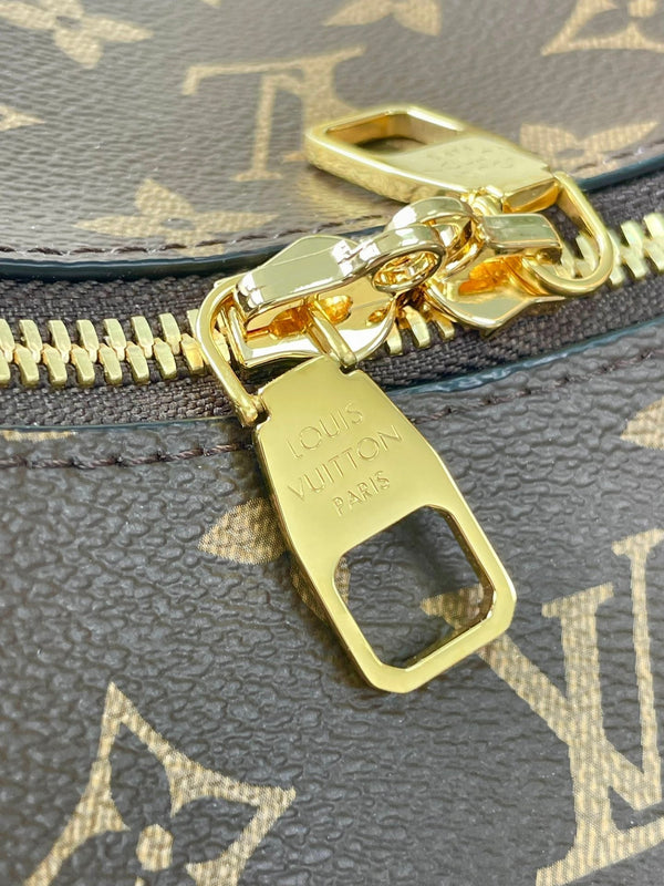 SLOUCHY MM 40 IN TELA MONOGRAM MARRONE