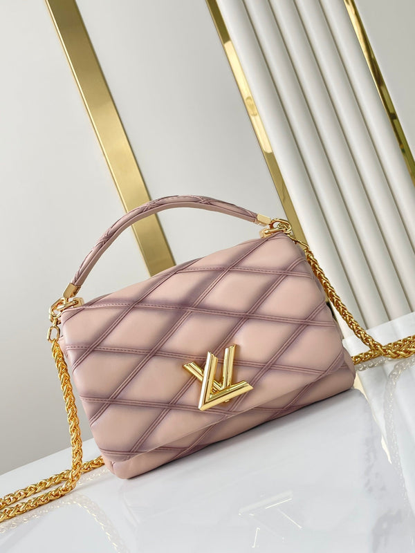 GO-14 MM 23 IN PELLE DI AGNELLO TRAPUNTATA ROSA CHIARO CON FERRAMENTA ORO