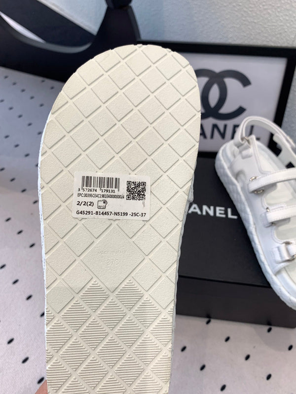 CC Sandals In White Lambskin 147003