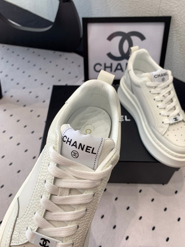 CC Sneaker In White Cowhide 147103