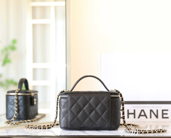 CC 25C Vanity 17cm Black Grained Calfskin