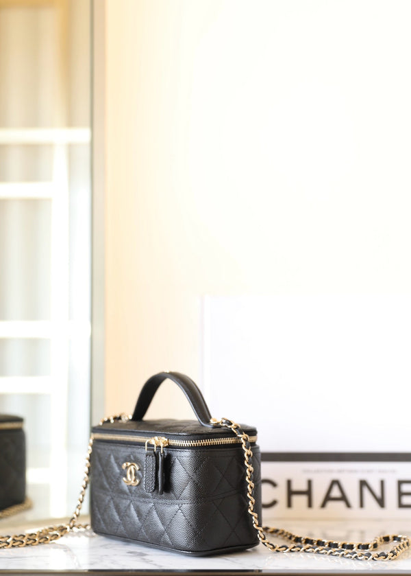 CC 25C Vanity 17cm Black Grained Calfskin