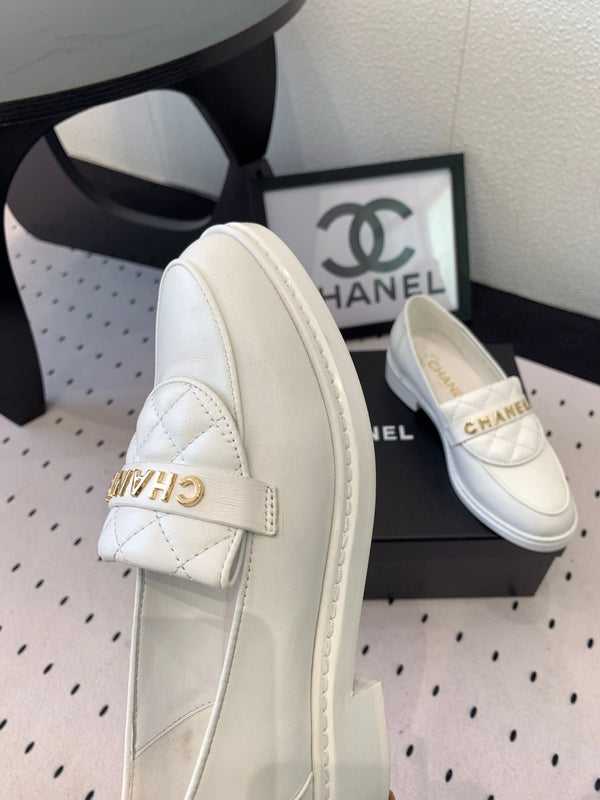 CC Moccasins In White Cowhide 147018