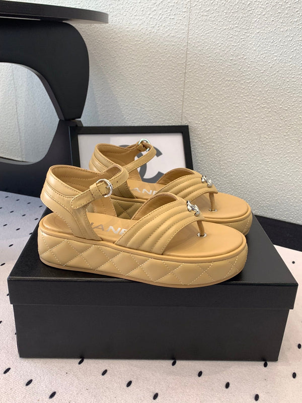 CC Thong Sandals In Dark Beige Lambskin 147040