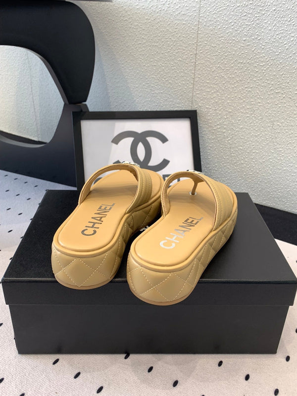 CC Thong Slippers In Dark Beige Lambskin 147050