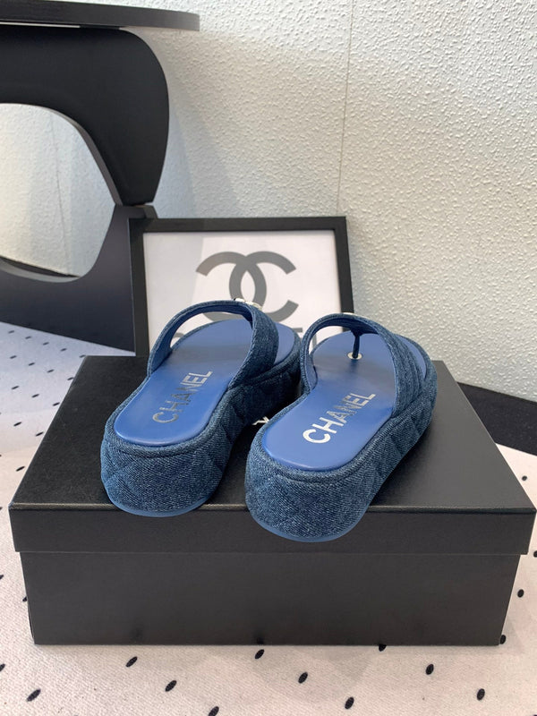 CC Thong Slippers In Navy Blue Denim Fabric 147052