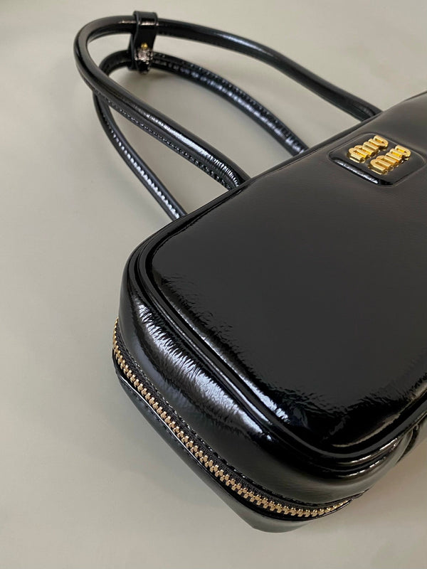 Beau Naplak 27cm Black Patent Leather