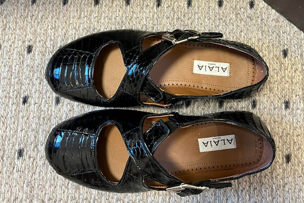 Alaia 25 Criss Cross With Stud Ballet Flats Black Sheepskin 303697