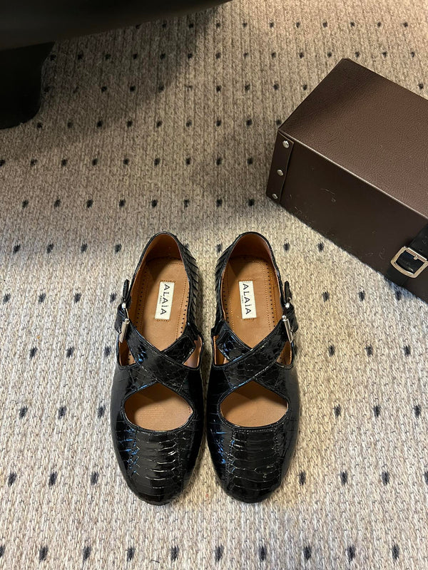 Alaia 25 Criss Cross With Stud Ballet Flats Black Sheepskin 303697