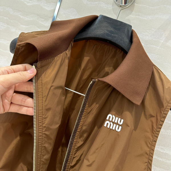 Gilet Miu Miu 25 Sport Zipper in tessuto tecnico marrone cacao