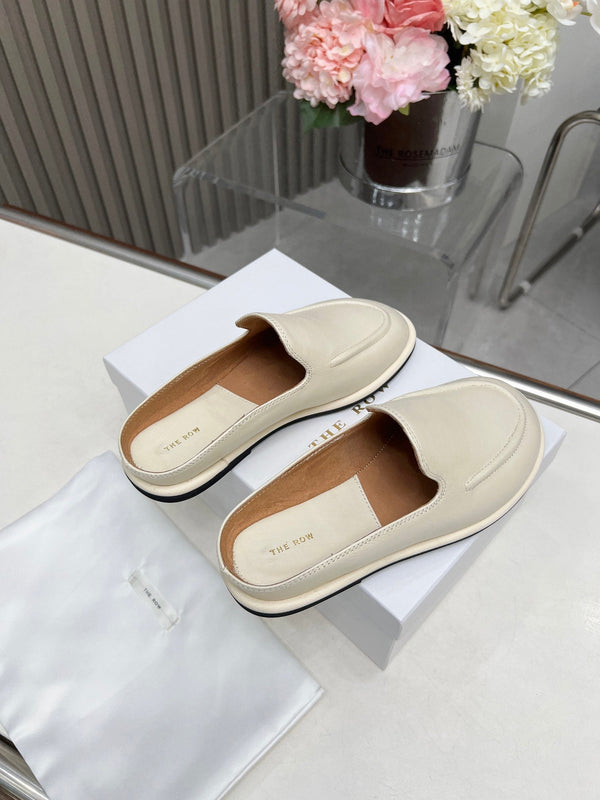 The Row Classic Loafers In Cream Calfskin 455032