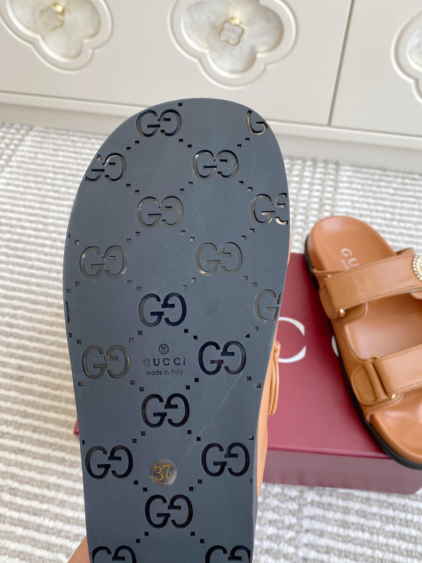 GC sandal with Double G Brown Calfskin 291024