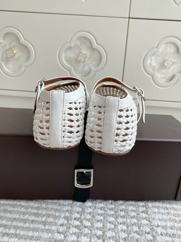 Alaia Women's Ballet Flat White Lambskin 291054