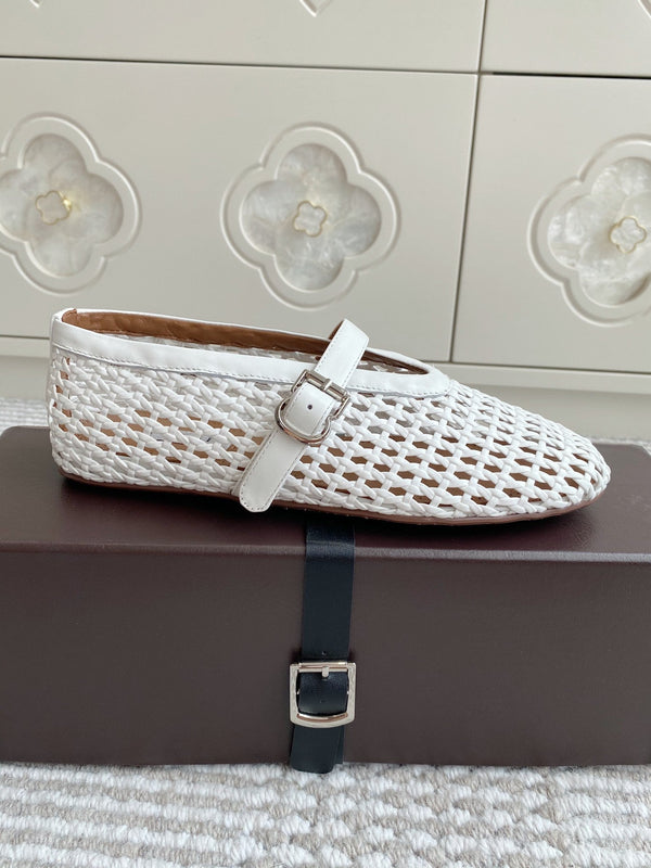 Alaia Women's Ballet Flat White Lambskin 291054