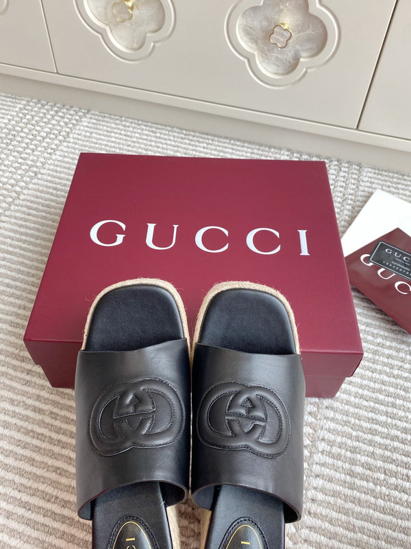 GC 25 Interlocking G Sandal Black Cord Cowhide 291031