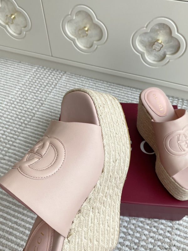 GC 25 Interlocking G Sandal Pink Cord Cowhide 291032