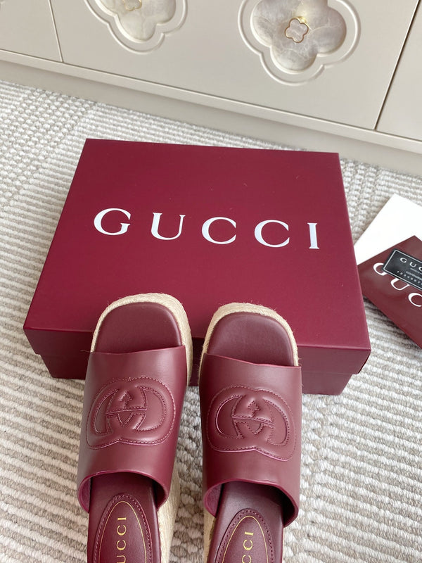 GC 25 Interlocking G Sandal Red Burgundy Cord Cowhide 291033