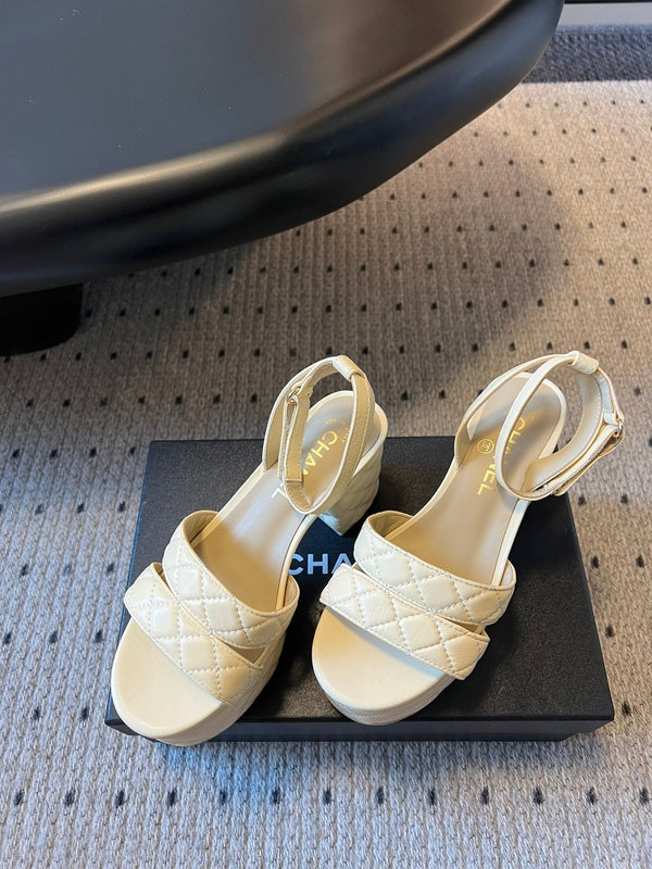 CC 25SS Platform Sandals 5.5cm Beige Sheepskin 319627