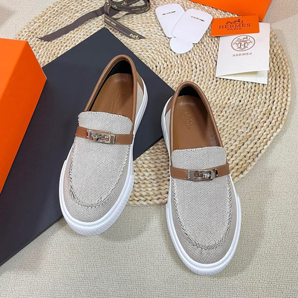 Mocassino casual con fibbia HM in pelle di vacchetta marrone 317045