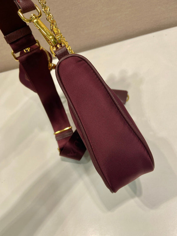 Borsa da braccio PRA Hobo in tessuto di nylon bordeaux