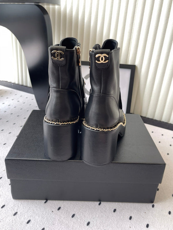 CC Buckle Ankel Boots With Chain 100mm Black Sheepskin GHW 432502