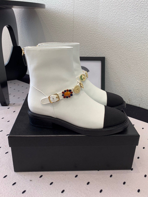 CC 24 Mold GHW Classic Ankle Boots 30mm Black White Sheepskin 432511