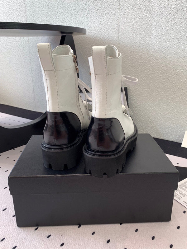 CC Split Toe Ankle Boot 40mm White Black Sheepskin Rubber 432518