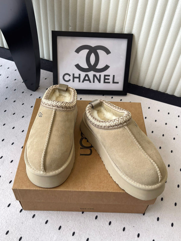 UGG TAZZ Slippers Soft Beige Suede And Wool 514148